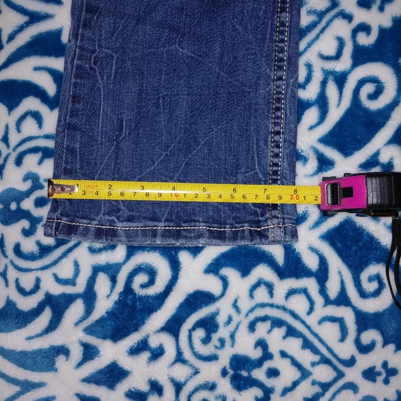 Amethyst jeans. Size 7-8 Blue, distressed 2 button fly with zipper. - Picture 2 of 9